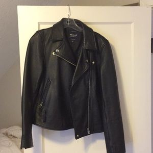 VERY gently worn - beautiful, chic leather jacket